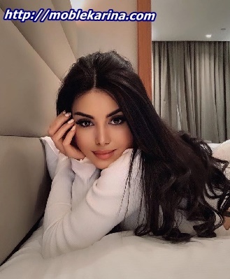 Tesettürlü Escort Pelüş Kıyafetler Giymeyi Seviyor